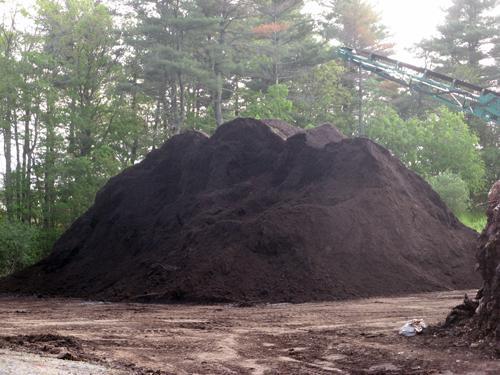 Земля плодородная отличного качества с доставкой от 1 м3.